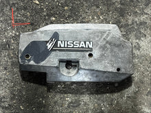 Cargar imagen en el visor de la galería, sold eBay feb2026—-2.5 hp Nissan Tohatsu ENGINE COVER left port  314670042 314670041 N14670042 3C2670040 314S670045 two strok
