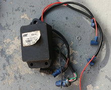 Load image into Gallery viewer, 115 112 90 88 hp Johnson Evinrude CDI POWER PACK 113-4028 V-4 crossflow TWO STROKE omc brp
