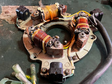 Cargar imagen en el visor de la galería, 90 hp Tohatsu Nissan 3B7061033 3B7061302 COIL PLATE stator 1996 M90A two stroke 3B7061231 3B7061201
