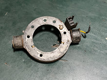 Cargar imagen en el visor de la galería, 20 25 hp Mercury Stator two stroke OEM
