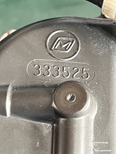 Load image into Gallery viewer, Johnson Evinrude CARBURETOR BODY 433449 0328544 BOWL 333525 333525 ORIFICE PLUG 63D 0328544 Two Stroke
