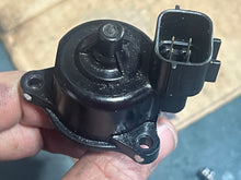 Charger l'image dans la galerie, f 115 200 225 hp Yamaha 68V-1312A-00-00 iac isc VALVE CONTROL sensor 2000-2010 FOUR STROKE
