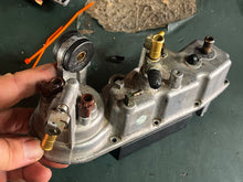Load image into Gallery viewer, 150 200 225 250 hp Yamaha VST FLOAT CHAMBER COVER 66K-14182-02-00 two stroke OX66 2001-2002
