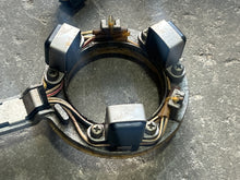 Cargar imagen en el visor de la galería, 150 175 200 hp Yamaha Pulser Coil 6R3-85580-00-00 two stroke 1990-1995

