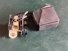 Charger l'image dans la galerie, DF 150 175 225 hp Suzuki 38410-93312 TRIM RELAY ASSY four stroke outboard
