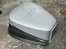 Charger l'image dans la galerie, 115 HP Yamaha Cowling engine cover 6E5-42610-41-EK two stroke 84-89 nla outboard
