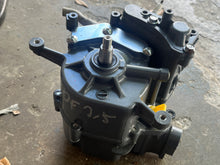 Cargar imagen en el visor de la galería, DF 2.5 hp Suzuki  CYLINDER BLOCK crankcase 11200-97J20 HEAD COVER 11110-97J30 four stroke 2023-2024
