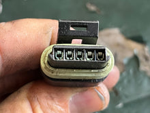 Charger l'image dans la galerie, 90 115 Johnson 584845 power pack CD4a0L61 control unit 0584845 585032c two stroke OIS
