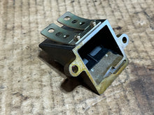Cargar imagen en el visor de la galería, 40 50 hp Nissan Tohatsu 3c8021000 reed Intake 3e3021000 two stroke 2002-2005
