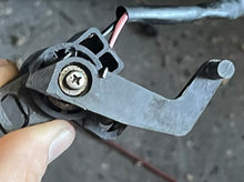 Charger l'image dans la galerie, 90 70 60 hp Yamaha TRIME SENDER 6H1-83672-21-00 6H1-83672-20-00 two stroke 2004-2009 TWO-WIRE CONNECTOR
