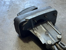 Load image into Gallery viewer, 40 hp Yamaha recoil STARTER ASSY 6r6-15710-00-ek pull 40c TWO STROKE 1992-93 also 6r6-15710-01-ek 6R6-Y130P-00-00 imperfect
