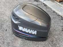 Cargar imagen en el visor de la galería, 200 150 hp Yamaha TOP COWLING engine cover 68F-42610-40-4D two stroke 2.6 Liter HPDI
