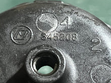 Charger l'image dans la galerie, 6 hp Evinrude carb FLOAT CHAMBER 5000041 0345208 four stroke 1998-2001 some compatibility 5-15 hp

