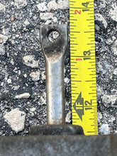 Load image into Gallery viewer, DT 115 140 hp Suzuki 20” PUSH-aww PULL SHIFT MECHANISM rod 23110-94502 guide 25141-94510 collar 25205-94501 clutch cam 25311-
