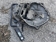 Charger l'image dans la galerie, BF 115 hp Honda MOUNT CASE 23170-ZW5-000ZA four stroke 1999-2007+ some 130 hp 1909-2004

