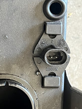 Cargar imagen en el visor de la galería, 175 150 135 115 hp Ficht Evinrude AIR SILENCER 5005369 SENSOR, AIR TEMPERATURE SENSOR 3010673 two stroke 2002-2006
