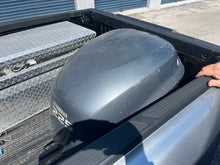 Cargar imagen en el visor de la galería, LOCAL PICK UP ONLY - f 225 200 hp Yamaha 69J-42610-00-8D TOP COWLING Engine Cover four stroke ‘02-10 (two available) - NO SHI
