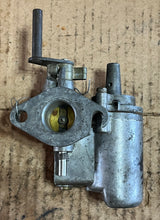 Charger l'image dans la galerie, 4 hp Mercury carburetor 013293, KB7A outboard vintage TWO STROKE tillotson
