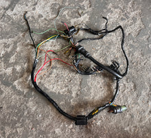 Charger l'image dans la galerie, 115 hp Yamaha WIRE HARNESS ASSEMBLY 6E5-82590-01-00 6E5-82590-10-00 1985-1987 two stroke
