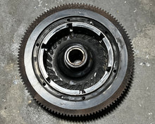 Cargar imagen en el visor de la galería, 200 225 hp Evinrude FLYWHEEL ASSY 583146 583426 two stroke 1992-2002 looper carb
