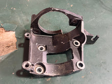 Cargar imagen en el visor de la galería, 40 50 hp Nissan Tohatsu STARTER BRACKET brush holder 3C8750140 Two Stroke 2002-2012 some 9.9 15 18 20 25 30 60 70 hp
