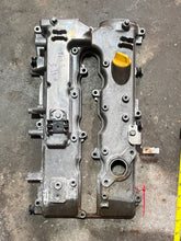Cargar imagen en el visor de la galería, f 115 hp Yamaha CYLINDER HEAD COVER 1 6EK-11191-00-00 four stroke 2014-2018 f115xb

