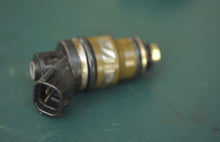 Cargar imagen en el visor de la galería, DT 140 115 hp Suzuki EFI 15710-94900 fuel injector 1988-2001 Two Stroke NLA
