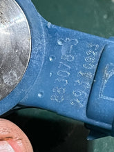 Cargar imagen en el visor de la galería, 135 150 175 HP Mercury Air injector Blue 883078A3 883078 8M6001743 two stroke DFI OPTIMAX
