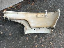 Charger l'image dans la galerie, DF 150 hp Suzuki SIDE COVER STBD 61811-96J20-Y5S PORT 61821-96J11-Y5S four stroke 2014-2017
