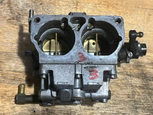 Charger l'image dans la galerie, 200 175 150 hp Mercury CARBURETOR SET WMH 16-1 16-2 16-3 top 3308-9672A44 3311-818650A4 818650A52, center 3308-9672A45 818650

