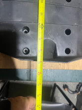 Charger l'image dans la galerie, 150 - 225 hp Yamaha 64D-14440-00-00 INTAKE SILENCER ASSY 1996-2009 two stroke vmax
