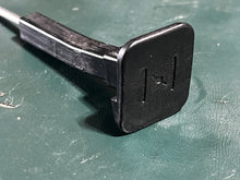 Cargar imagen en el visor de la galería, 115 hp Yamaha CHOKE KNOB 6N7-41271-00-00 two stroke 1990-2009 some 130 hp
