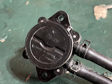 Cargar imagen en el visor de la galería, DF 30 hp Suzuki low FUEL PUMP 15100-94L00 HOSE 15193-94L00 four stroke 2015-2019

