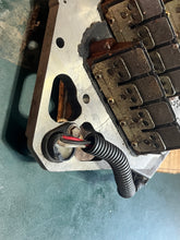 Cargar imagen en el visor de la galería, 200 hp Mercury DFI ADAPTOR PLATE KIT
855420A1 l, 6 - REED BLOCK 828623, 828558 1 - Encoder two stroke OPTIMAX 1997
