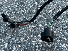 Cargar imagen en el visor de la galería, 250 hp Mercury EFI ENGINE HARNESS 825763A5 IGNITION HARNESS 825433A11 two stroke 1995 some compatibility 225 300 hp - for 4-p
