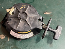 Cargar imagen en el visor de la galería, DT 6 hp Suzuki RECOIL STARTER no cable 18100-98131 two stroke 1989-2002
