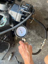 Cargar imagen en el visor de la galería, 140 hp Evinrude Johnson v4 Looper CYLINDER CRANKCASE ASSY 0432407 0437405 0438029 0438796 TWO STROKE powerhead 1989 good cold

