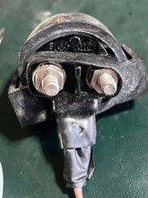 Charger l'image dans la galerie, DT 55 65 75 Suzuki Hitachi TRIM RELAY solenoid A104-125 A104-124 TRIM SWITCH 07501-581237 37850-95611 two stroke more hp comp
