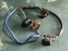 Charger l'image dans la galerie, DF 60 70 hp Suzuki CKP CMP SENSOR ASSY 32150-99E00 four stroke
