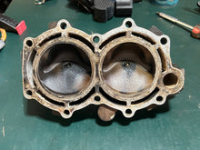 Cargar imagen en el visor de la galería, 35 30 hp Force Mercury FA513518 CYLINDER HEAD ASSEMBLY two stroke 1976-1984
