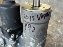 Charger l'image dans la galerie, vf 90 75 hp Yamaha POWER TRIM &amp; TILT 6FP-43800-00-00 LOWER MOUNT PIN 6EK-43818-00-00 four stroke 2016-2022
