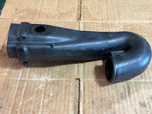 Charger l'image dans la galerie, f 25 hp Yamaha 65W-14440-00-00 INTAKE  SILENCER ASSY four stroke 25 hp oem
