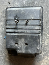 Load image into Gallery viewer, 50 40 hp Yamaha INTAKE SILENCER air box 6H4-14431-02-00 two stroke 1995-2006
