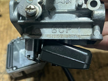 Load image into Gallery viewer, 90 75 hp Yamaha CARBURETOR SET 6H1-07 6H1-14301-07-00 6H1-14302-07-00 6H1-14303-07-00 Two Stroke 1992-2003
