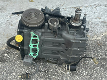 Cargar imagen en el visor de la galería, BF 25 30 hp 12010-ZV7-010ZA CYLINDER HEAD ASSY 12010-ZV7-010ZA 13310-ZV7-000 CRANKSHAFT 12000-ZV7-000ZA BLOCK 16700-ZW1-004 F
