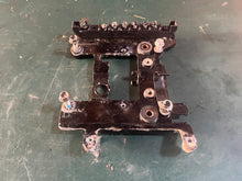 Cargar imagen en el visor de la galería, 50 40 35 hp Johnson 0338431 evinrude 338431 BRACKET Electrical two stroke
