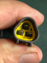 Charger l'image dans la galerie, f 200 225 250 275 300 hp Yamaha TRIM &amp; TILT SWITCH ptt 69J-82563-01-00 four stroke 2002-2014 superseded 69J-82563-00-00 some f 30-70 hp

