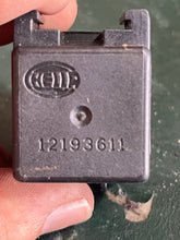 Load image into Gallery viewer, Mercury Mercruiser ELECTRICAL RELAY 86-365202T sterndrive inboard
