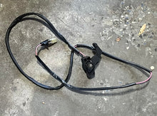 Charger l'image dans la galerie, 90 70 60 hp Yamaha TRIME SENDER 6H1-83672-21-00 6H1-83672-20-00 two stroke 2004-2009 TWO-WIRE CONNECTOR
