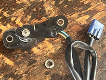 Load image into Gallery viewer, BF 200 225 hp Honda TRIM ANGLE SENSOR 35660-ZY3-003 four stroke 2002-up, some compatibility 175 250 hp
